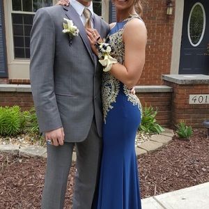 **PERFECT CONDITION PROM DRESS**